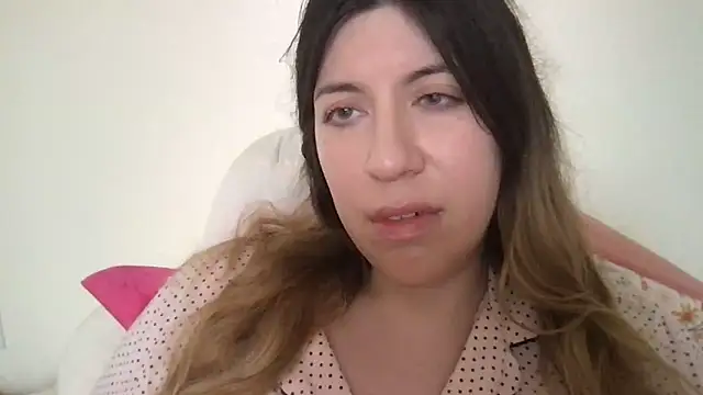 Snapshot of HYPHYtype chatting on 24, 2, 2025 HYPHYtype online show from 24, 2, 2025