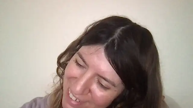 Snapshot of HYPHYtype chatting on 1, 3, 2025 HYPHYtype online show from 1, 3, 2025