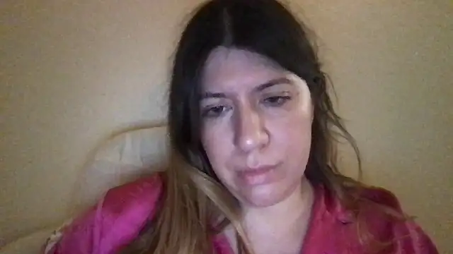 Snapshot of HYPHYtype chatting on 8, 3, 2025 HYPHYtype online show from 8, 3, 2025