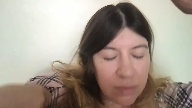 Snapshot of HYPHYtype chatting on 13, 3, 2025 HYPHYtype online show from 13, 3, 2025