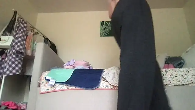 Snapshot of HYPHYtype chatting on 29, 9, 2025 HYPHYtype online show from 29, 9, 2025