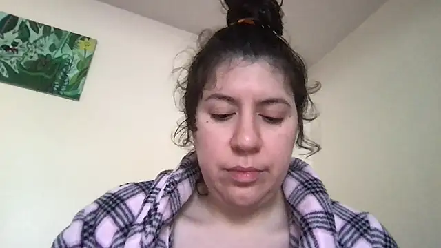 Snapshot of HYPHYtype chatting on 29, 10, 2025 HYPHYtype online show from 29, 10, 2025