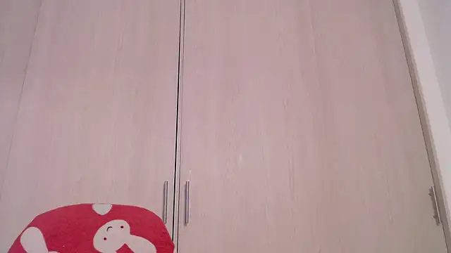 darkcandy666 online show from 7, 1, 2025