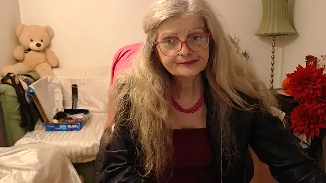 Snapshot of BlairFort chatting on 6, 11, 2025 BlairFort online show from 6, 11, 2025