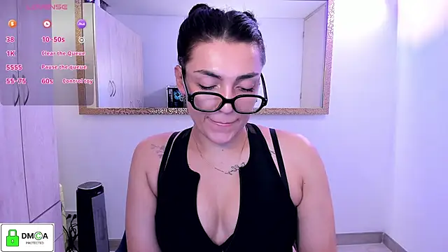 Snapshot of EricaVanderhill chatting on 19, 5, 2026 EricaVanderhill online show from 19, 5, 2026