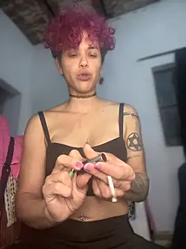 Snapshot of Alicbranca chatting on 9, 11, 2025 Alicbranca online show from 9, 11, 2025