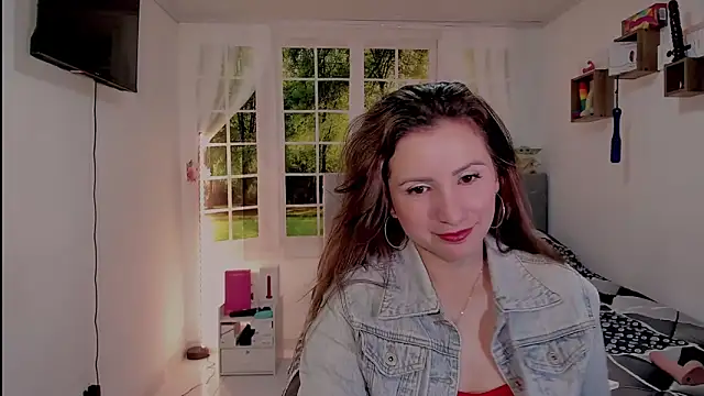 vanessabrown  online show from 17, 5, 2026