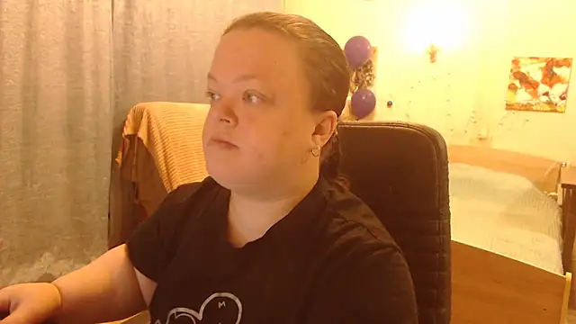 Janiffer MiMi online show from 3, 1, 2025