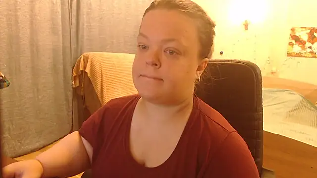 Janiffer MiMi online show from 5, 1, 2025