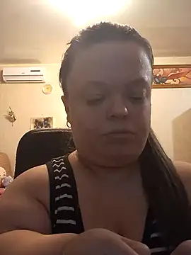 Janiffer MiMi online show from 12, 1, 2025