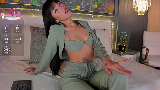 Snapshot of evamoretti chatting on 18, 3, 2025 evamoretti online show from 18, 3, 2025