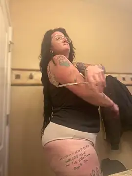 Snapshot of 1-800-FUCKYOU chatting on 1, 12, 2024 1-800-FUCKYOU online show from 1, 12, 2024