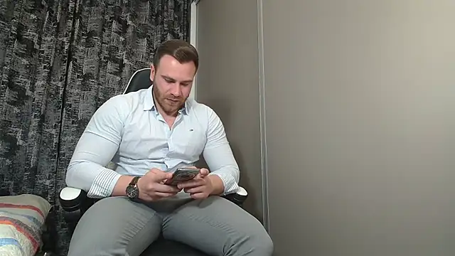 Thori92 online show from 10, 2, 2025