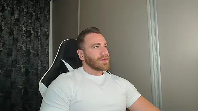 Snapshot of Thori92 chatting on 14, 6, 2026 Thori92 online show from 14, 6, 2026
