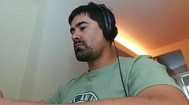 VonDoomdelToro online show from 11, 2, 2025