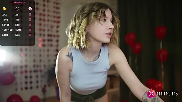 Snapshot of melanielwithu chatting on 8, 2, 2026 melanielwithu online show from 8, 2, 2026