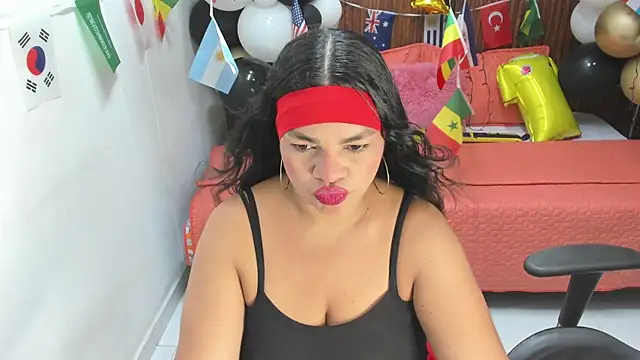 Snapshot of Cloe_35 chatting on 15, 6, 2026 Cloe 35 online show from 15, 6, 2026