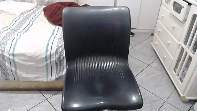 MysterBearMG online show from 8, 4, 2026