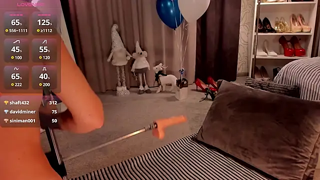 Jullia Moor online show from 25, 1, 2025