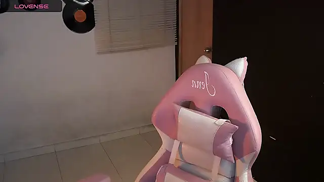 Saucy Jenn online show from 30, 5, 2026