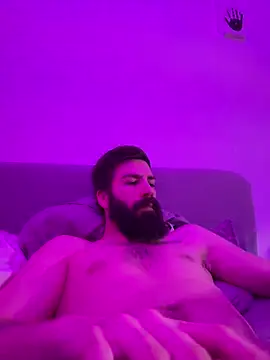 Snapshot of kinkyguy04 chatting on 28, 2, 2025 kinkyguy04 online show from 28, 2, 2025