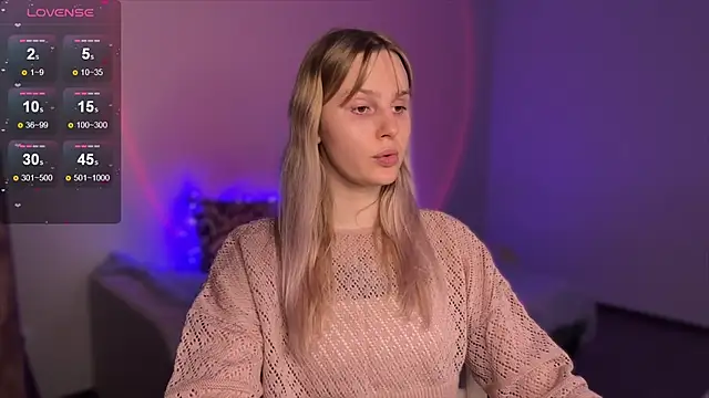 Chanel Gill online show from 10, 2, 2025