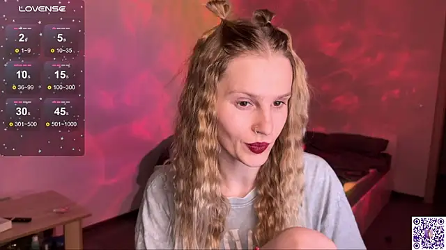 Chanel Gill online show from 28, 9, 2025