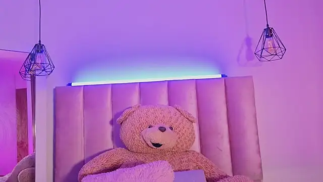 Snapshot of pameela_brown chatting on 17, 1, 2026 pameela brown online show from 17, 1, 2026