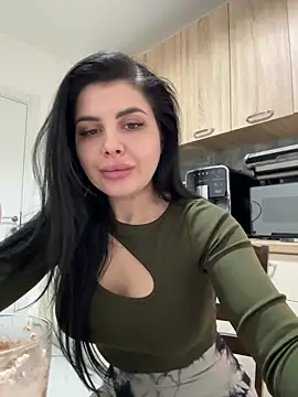Snapshot of Scarlett-Dream chatting on 5, 2, 2025 Scarlett-Dream online show from 5, 2, 2025