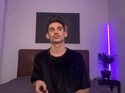 DanielCrush1 online show from 8, 1, 2025