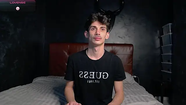 DanielCrush1 online show from 23, 12, 2025