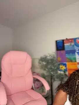 Snapshot of stormyy_ chatting on 30, 4, 2026 stormyy online show from 30, 4, 2026