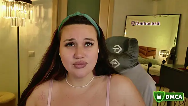 Snapshot of AminaCharm chatting on 11, 1, 2025 AminaCharm online show from 11, 1, 2025