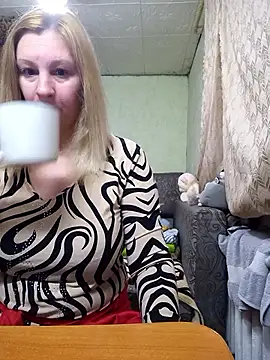 Snapshot of BustyBlond chatting on 5, 2, 2026 BustyBlond online show from 5, 2, 2026