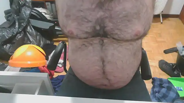 Snapshot of mikeyhotbear chatting on 16, 12, 2024 mikeyhotbear online show from 16, 12, 2024