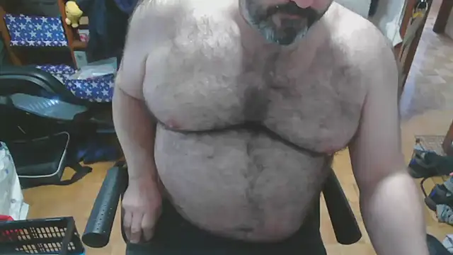 Snapshot of mikeyhotbear chatting on 7, 1, 2025 mikeyhotbear online show from 7, 1, 2025