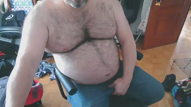 Snapshot of mikeyhotbear chatting on 21, 1, 2025 mikeyhotbear online show from 21, 1, 2025