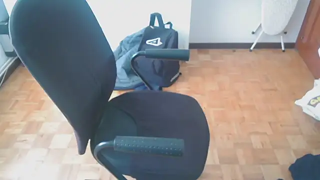 Snapshot of mikeyhotbear chatting on 2, 12, 2025 mikeyhotbear online show from 2, 12, 2025