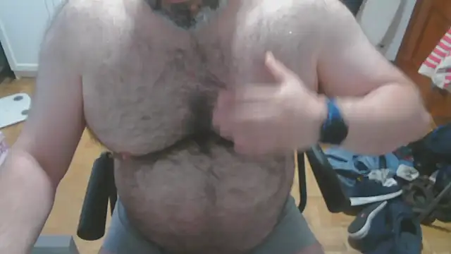 Snapshot of mikeyhotbear chatting on 4, 6, 2026 mikeyhotbear online show from 4, 6, 2026