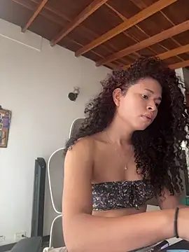 Snapshot of GabriSaenz chatting on 12, 5, 2026 GabriSaenz online show from 12, 5, 2026