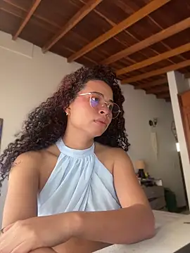 Snapshot of GabriSaenz chatting on 20, 5, 2026 GabriSaenz online show from 20, 5, 2026