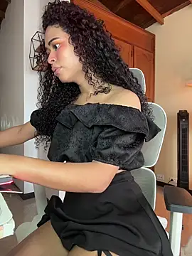 GabriSaenz online show from 9, 7, 2026