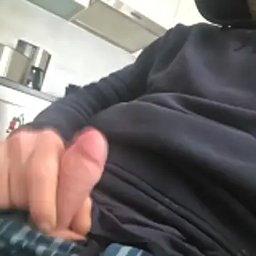 Snapshot of Zauberstab8 chatting on 9, 11, 2025 Zauberstab8 online show from 9, 11, 2025