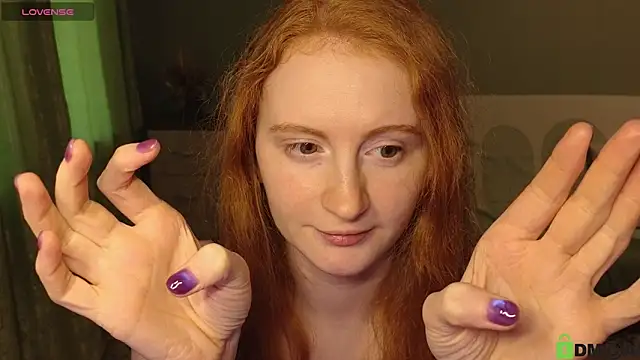 Snapshot of astoria_ross_ chatting on 5, 6, 2026 astoria ross online show from 5, 6, 2026