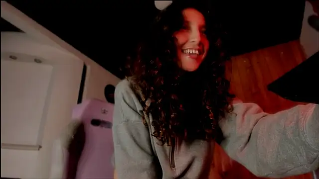 Snapshot of _Laary chatting on 12, 2, 2025 Laary online show from 12, 2, 2025