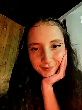 Snapshot of _Laary chatting on 12, 3, 2025 Laary online show from 12, 3, 2025