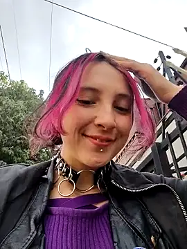 Snapshot of _Laary chatting on 6, 10, 2025 Laary online show from 6, 10, 2025