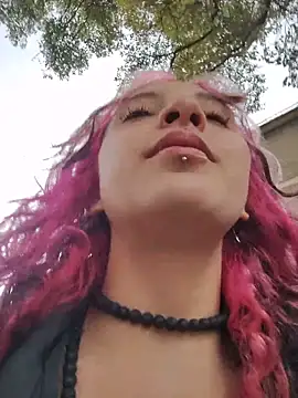 Snapshot of _Laary chatting on 21, 12, 2025 Laary online show from 21, 12, 2025