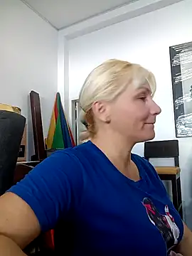 Nicolle Milf online show from 30, 12, 2024