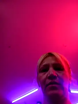 Nicolle Milf online show from 13, 11, 2025